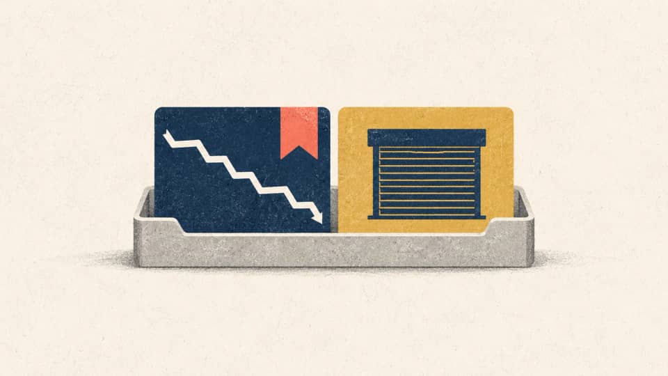A flagged observation card with a descending line sits beside a closed-shutter context card in one review cradle.